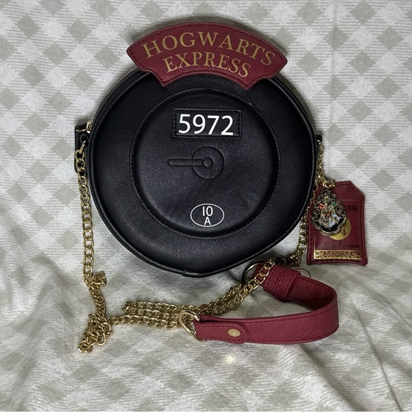 Bioworld Handbags - Rare Bioworld Harry Potter Hogwarts Express Canteen Handbag Faux Leather